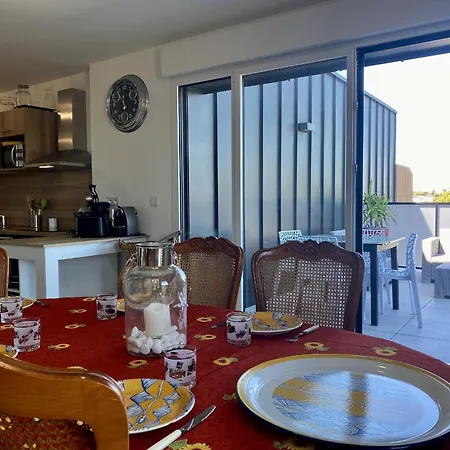 Lägenhet 3 Pieces Avec Terrasse, Proche Plage, Parking, Ascenseur - - Fr-1-306-1226 *