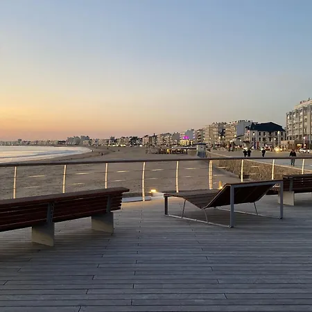 3 Pieces Avec Terrasse, Proche Plage, Parking, Ascenseur - - Fr-1-306-1226 Апартаменты