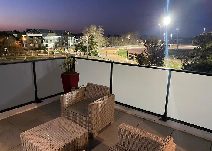 3 Pieces Avec Terrasse, Proche Plage, Parking, Ascenseur - - Fr-1-306-1226 Apartment Pornichet